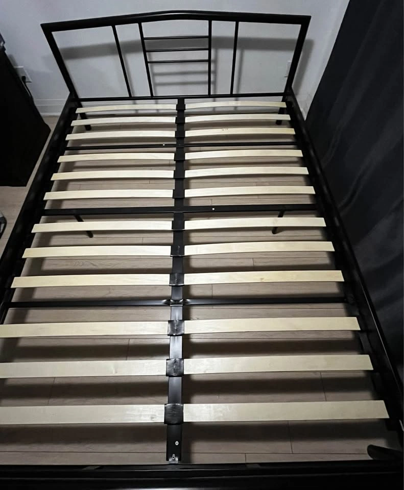 Queen size VAASA metal bed frame - photo 5