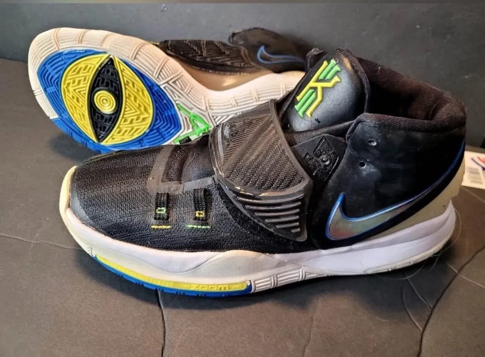 Nike Kyrie 6 "Shutter Shades" Black Glow In The Dark Men Size 9 image indicator(2)