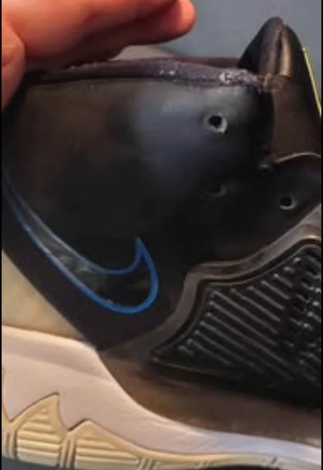 Nike Kyrie 6 "Shutter Shades" Black Glow In The Dark Men Size 9 image indicator(4)