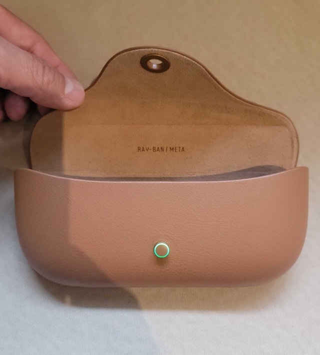 Ray-Ban Meta (Gen 1) Wayfarer AI Glasses - photo 2