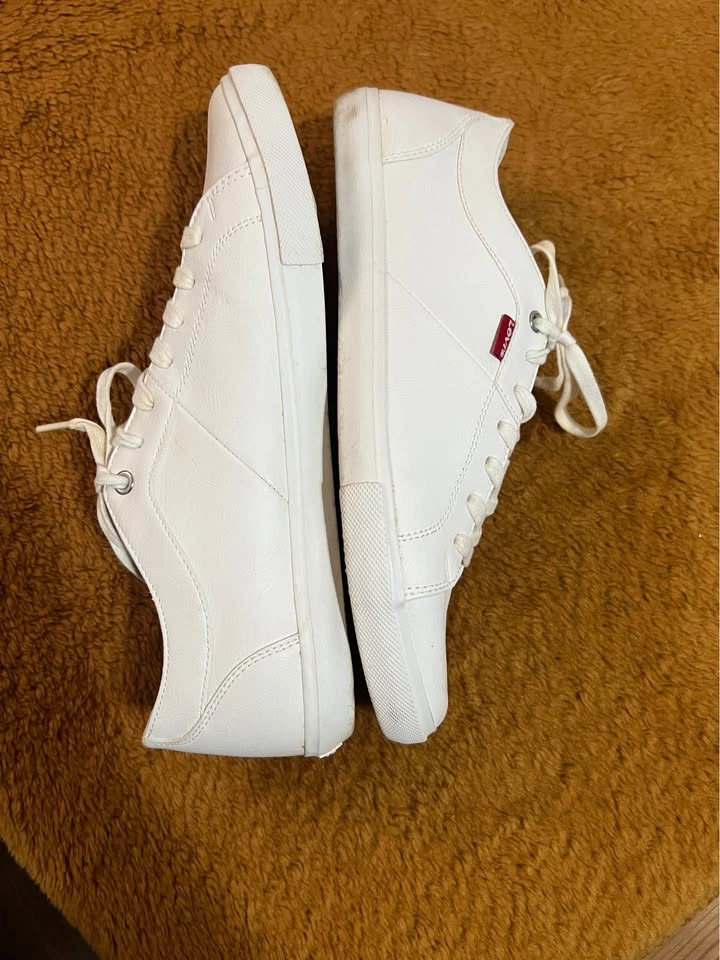 Premium Levi's Men's White Leather Sneakers – Size 10 - photo 3