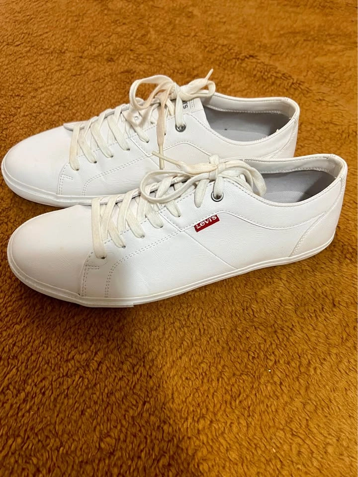 Premium Levi's Men's White Leather Sneakers – Size 10 - photo 4