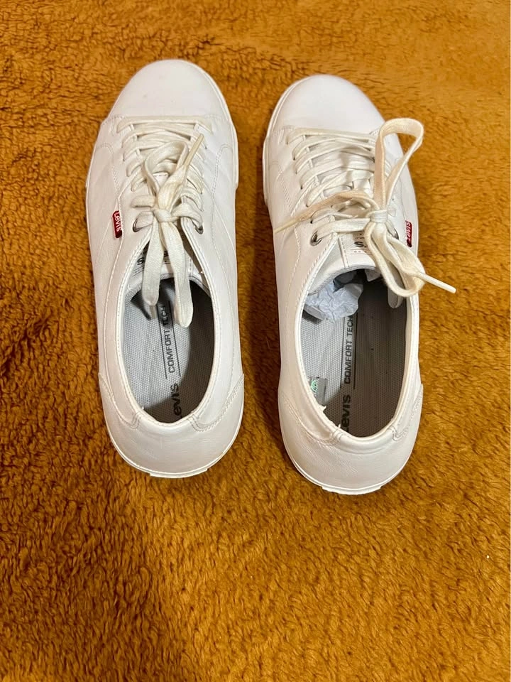 Premium Levi's Men's White Leather Sneakers – Size 10 - photo 5