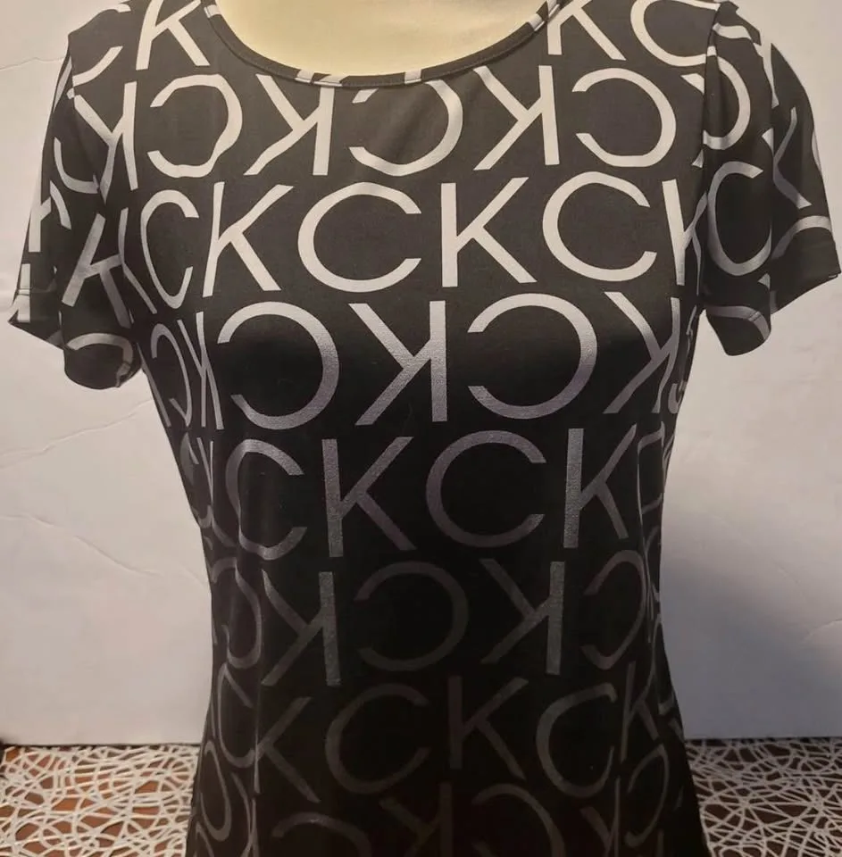 Gradient color Calvin Klein woman's shirt size M image indicator(2)