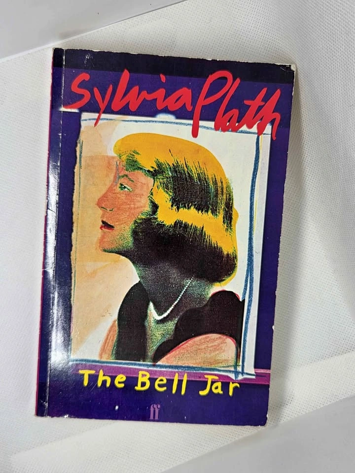 The Bell Jar by Sylvia Plath - Vintage 80s Paperback