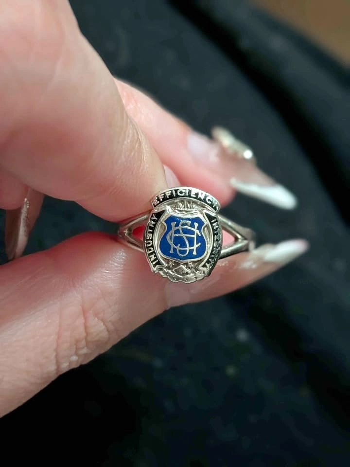 Vintage Hamilton School of Commerce Crest Ring