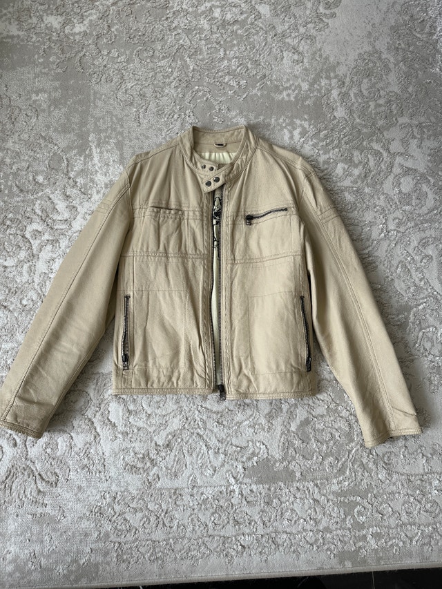 Cream leather cafe racer/moto jacket. Men’s, Size LG.