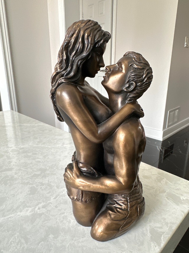 Veronese Design “The Lovers Embrace" romantic figurine - photo 2