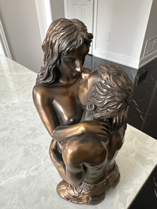 Veronese Design “The Lovers Embrace" romantic figurine - photo 3