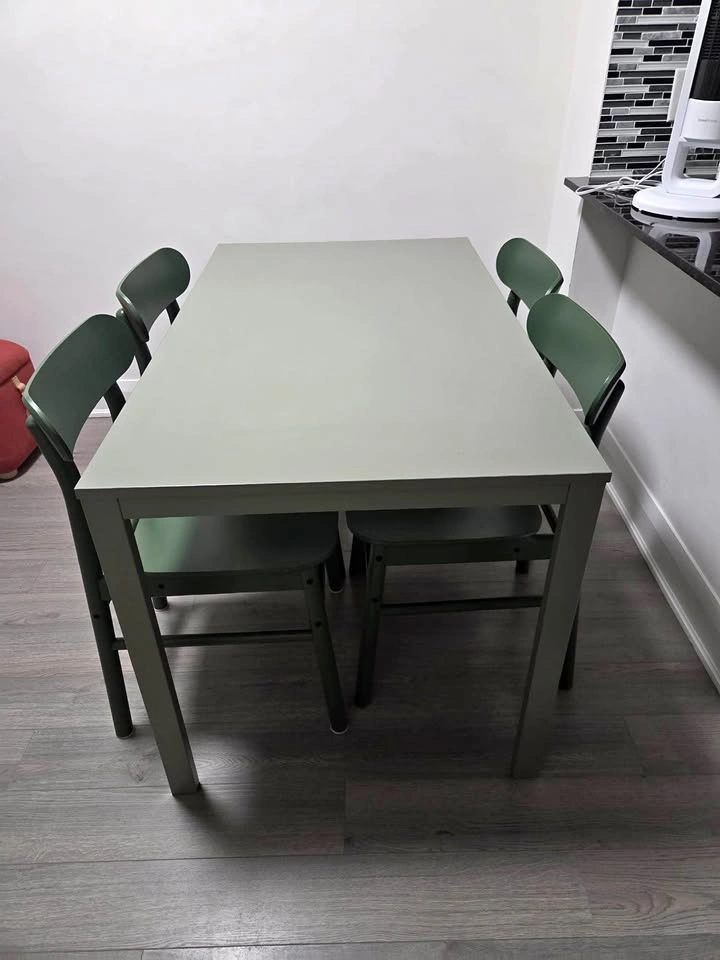 IKEA Vihals Table and 4 Rönninge Chairs
