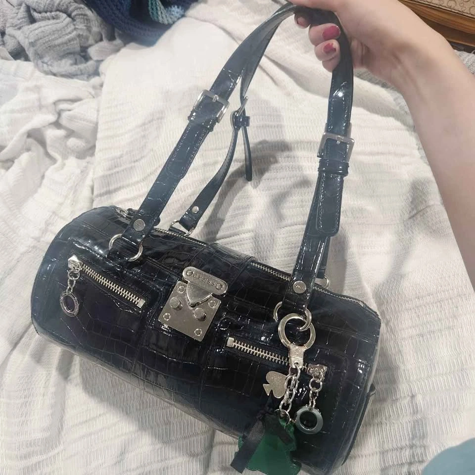 Y2K Guess Croc-Embossed Black Shoulder Bag - photo 4