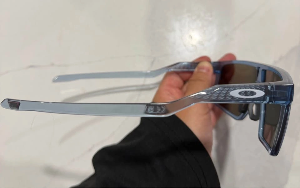 Oakley Helux Sunglasses - 100% Authentic - photo 5