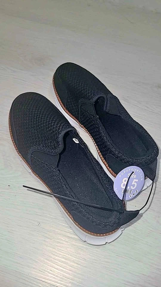 Popup Giant Black Mesh Slip-On Shoes Size 8.5