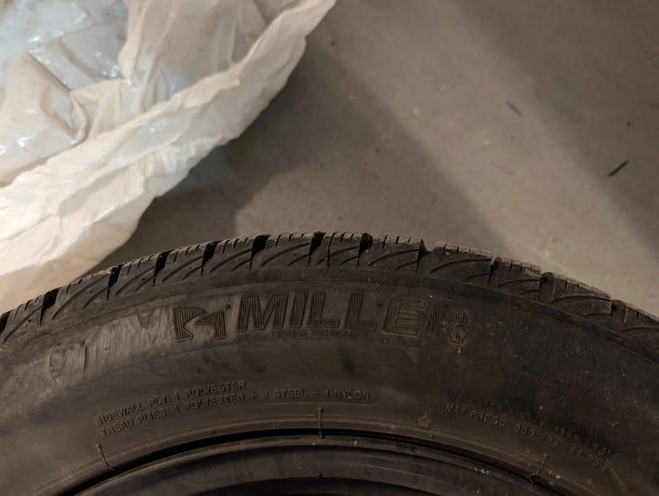 Set of 4 Winter Tires on Steel Rims – 205/55R16 - photo 5