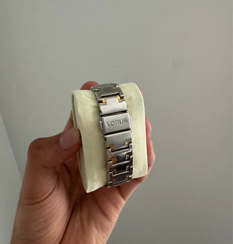 Lorus watch by Seiko - photo 2
