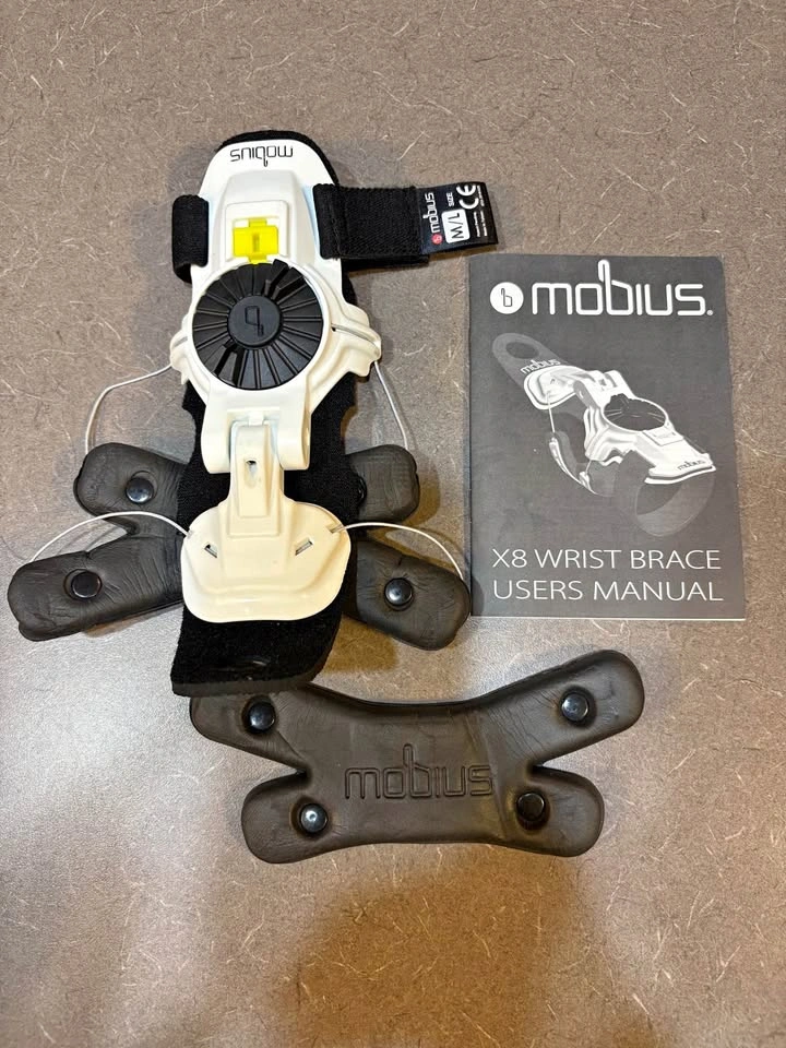 Mobius X8 Wrist Brace - Size M/L - Mint Condition