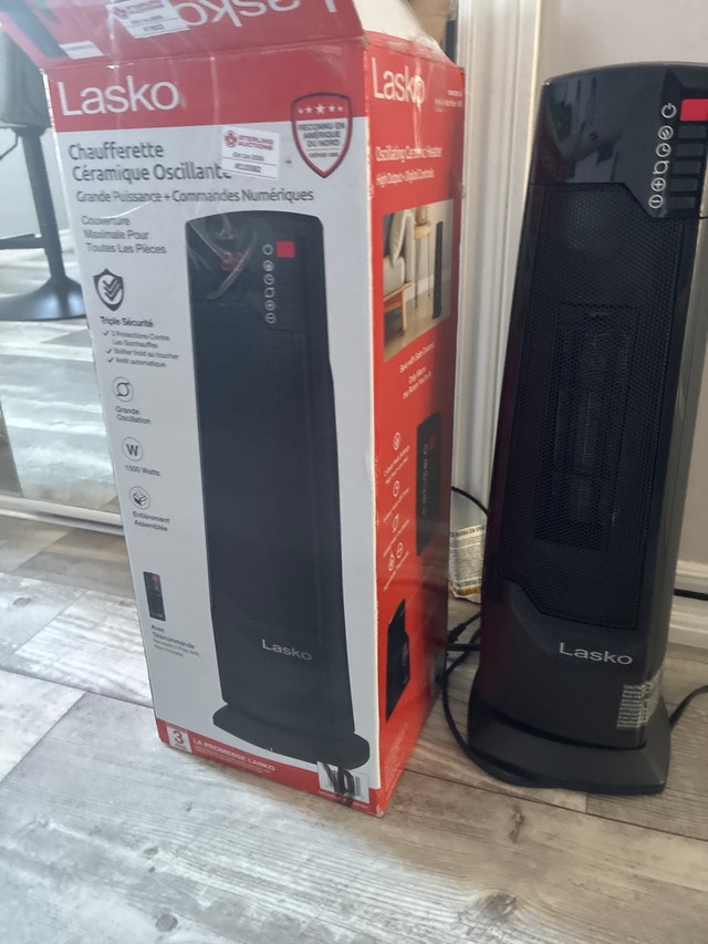 Lasko Oscillating Ceramic Tower Heater 1500W – Like New, Remote - photo 2