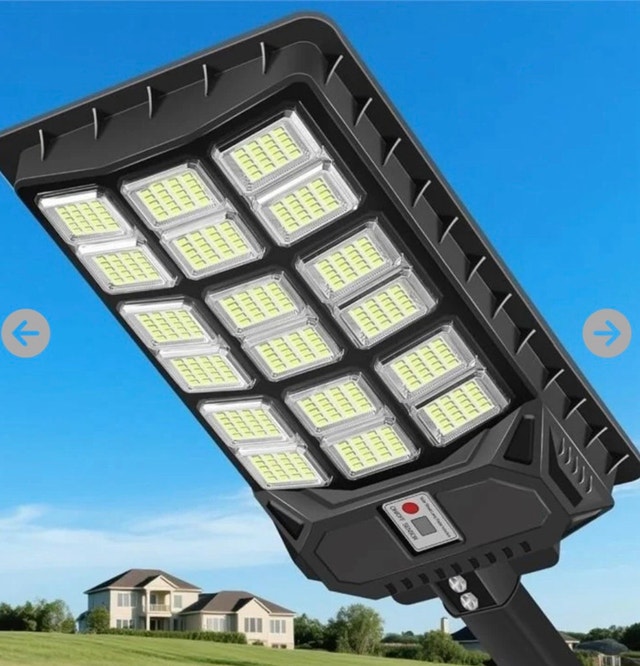 Solar Powered LED Street Light