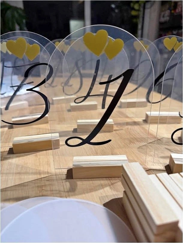 Acrylic Wedding Table Numbers - 18 Pieces