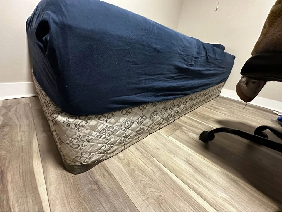 Complete Bed, Study Desk & Recliner Gaming Chair - photo 2