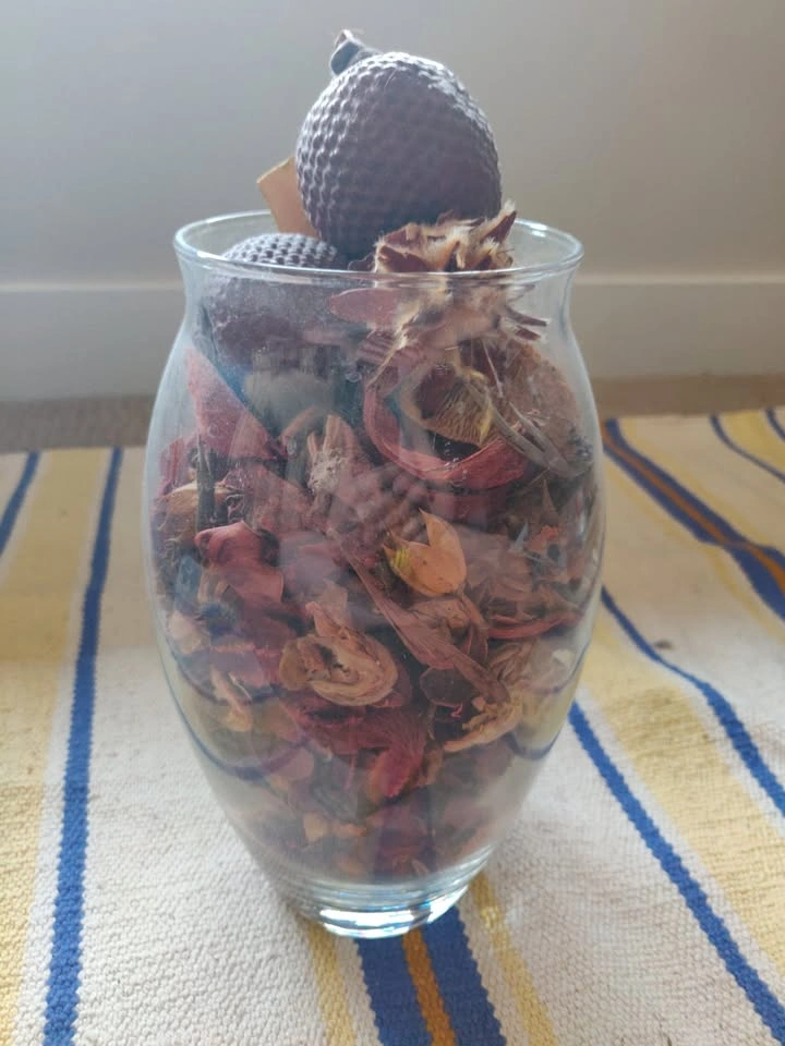 Decorative Potpourri Vase - Centerpiece Home Decor Vases - photo 4