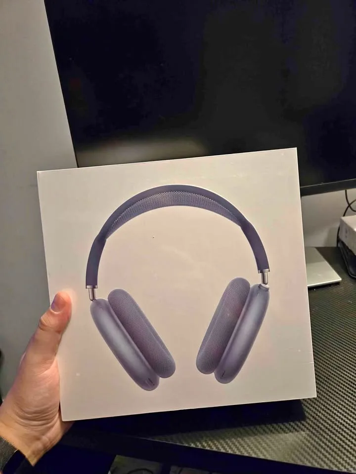 AirPods Pro Max thumbnail