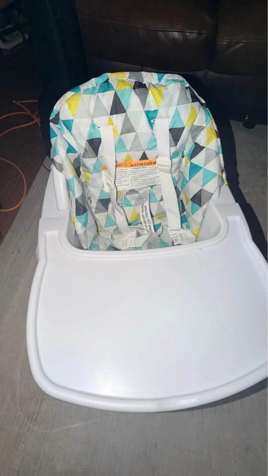 Evenflo high chair - photo 2