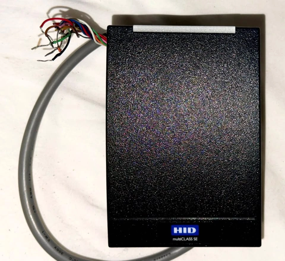 HID multiCLASS SE RP40 Smart Card Reader - photo 3