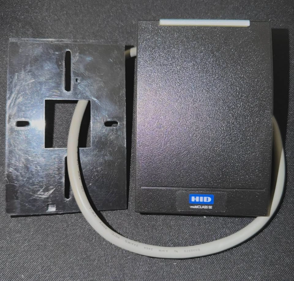 HID multiCLASS SE RP40 Smart Card Reader - photo 5