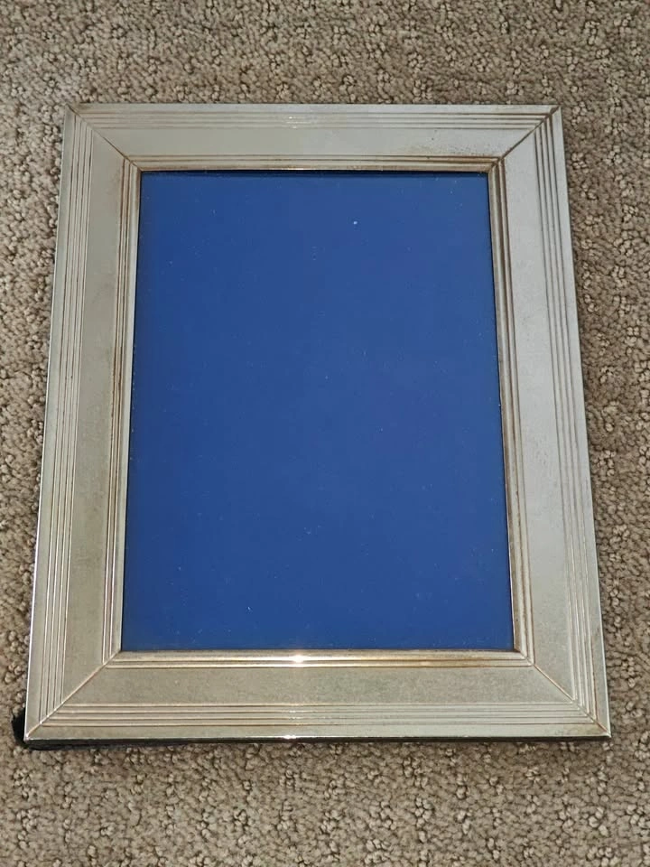 Silver-Tone 5x7 Picture Photo Frame with Easel Velvet Back - photo 5