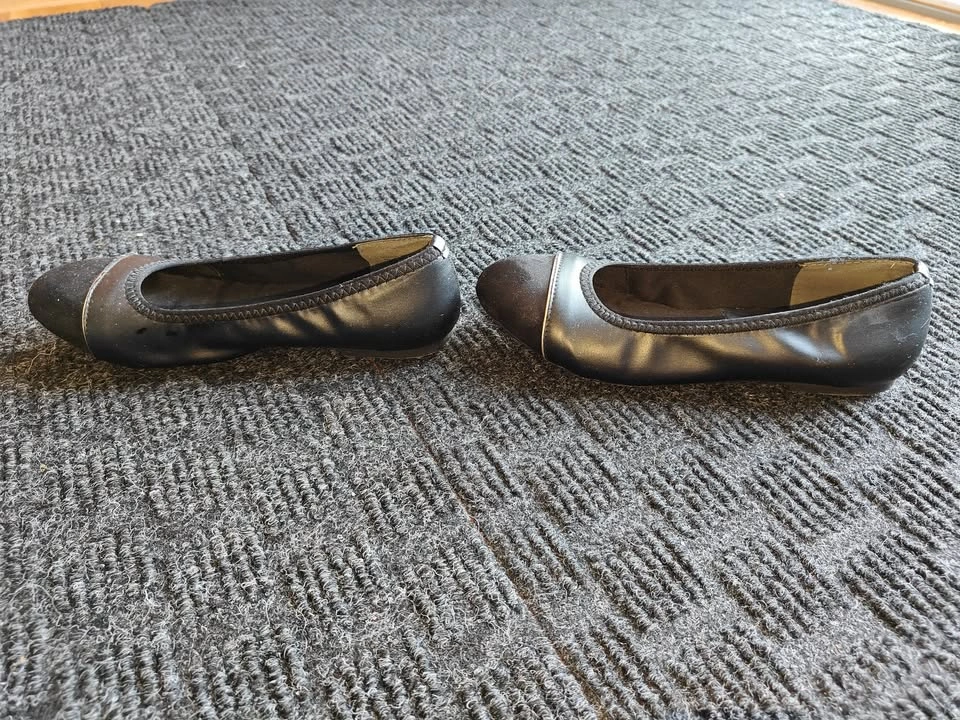 Women Nuovo By Hawkins Ballet Flats Slip On Shoes - Size 7.5 - photo 4