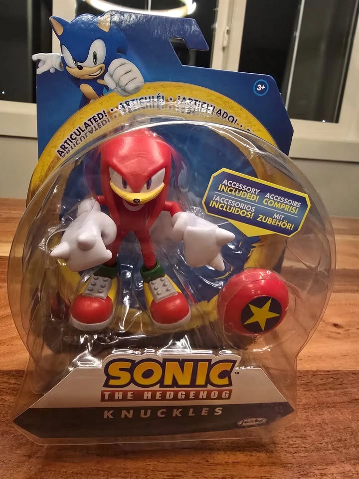 Sonic Knuckles Action Figure with Star Spring - photo 3