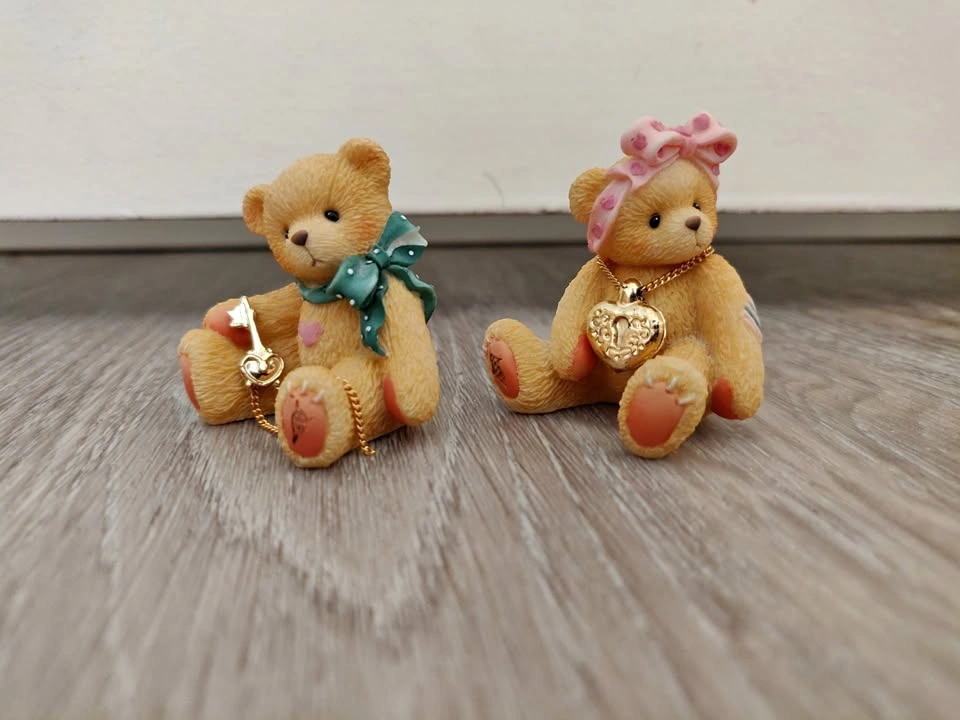 Priscilla Hillman - Key To My Heart Teddy Bear Cherished Teddies