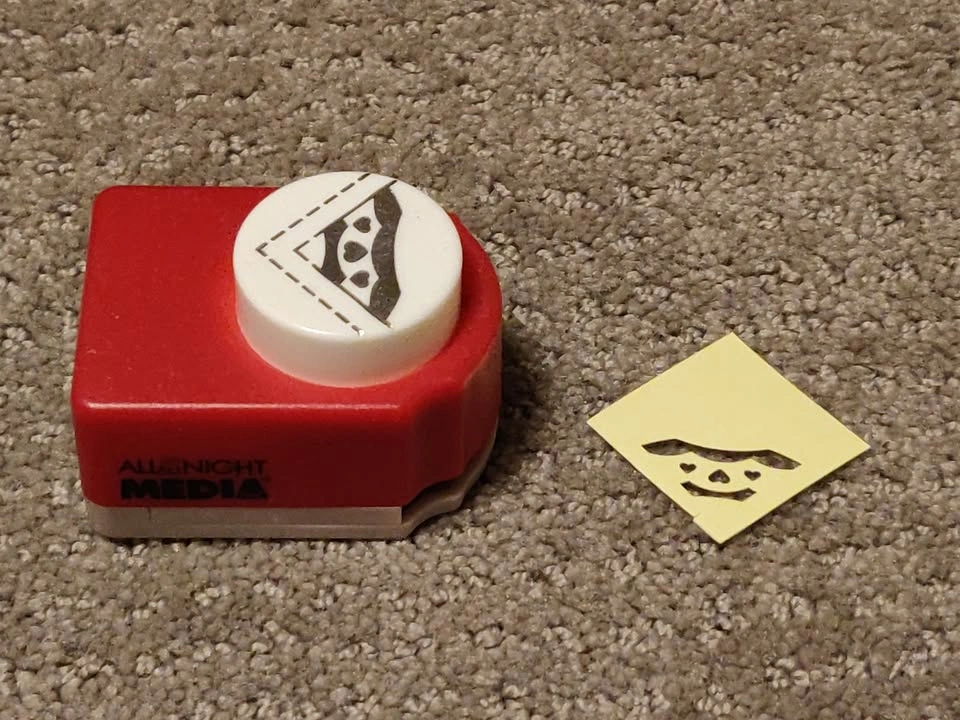 Craft Paper Punch / Punches / Punchers - Large Corner Face - photo 2