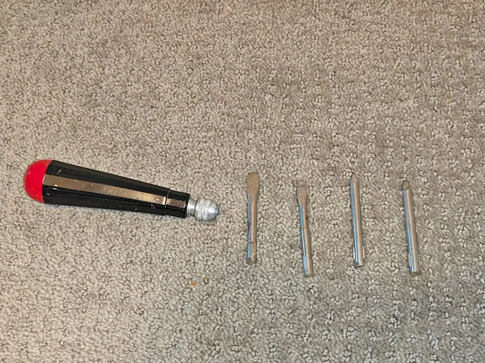 Vintage 4 Multi-Bit Magazine Screwdriver w/ Storage Handle