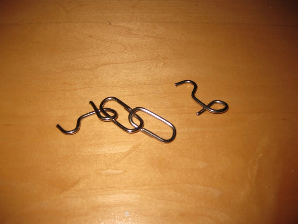 Simple Magic Trick Puzzle - Connecting Links - Magician - photo 2