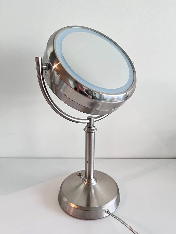 Double-sided Tabletop Vanity Mirror / Makeup Mirror