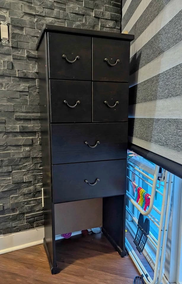 Storage cabinet
