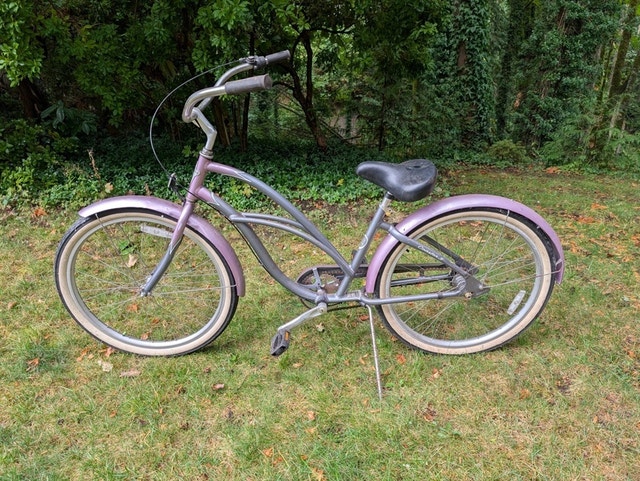 Like New Electra Cruiser Bike