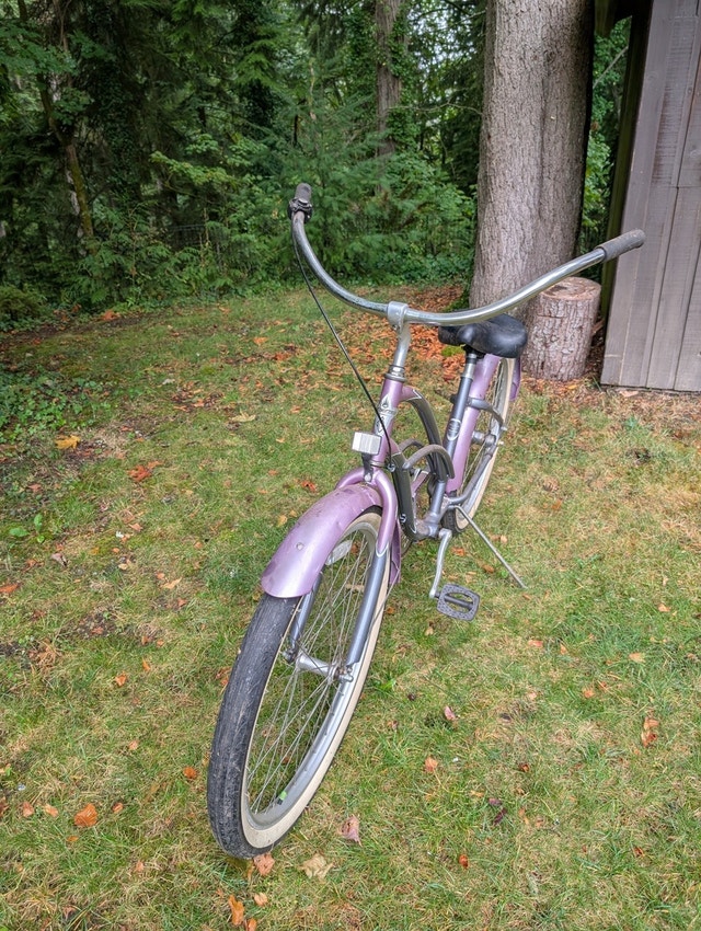 Like New Electra Cruiser Bike - photo 2