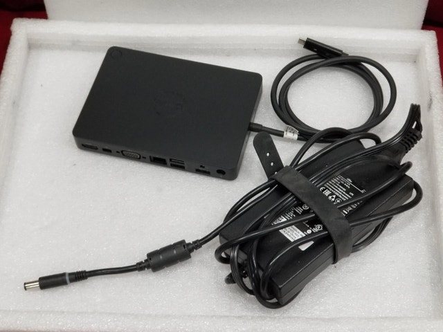 Dell WD15 USB-C Docking Station + 130W Dell Charger