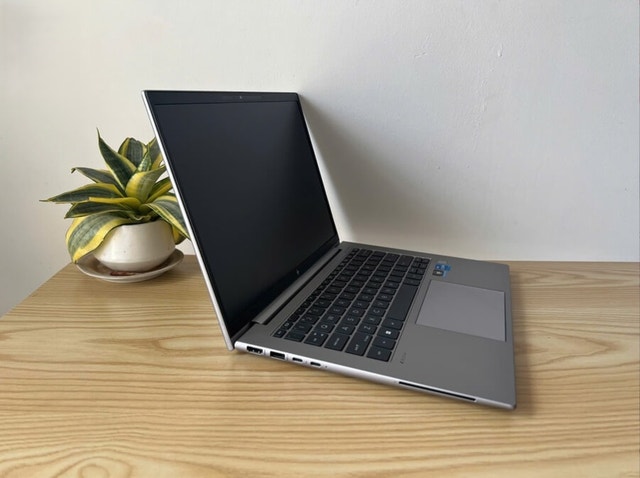 HP ZBook G9 Business Laptop (12th gen i7, 16GB RAM, 512GB SSD) - photo 2