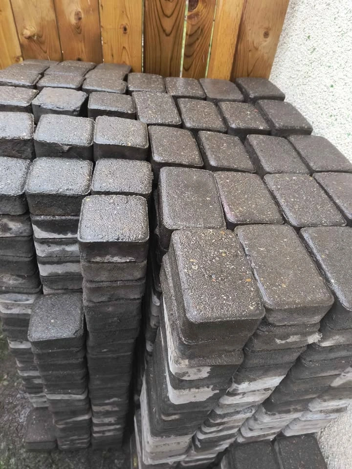 Cobblestone pavers - photo 4