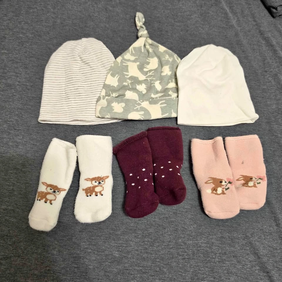 Newborn beanie and socks