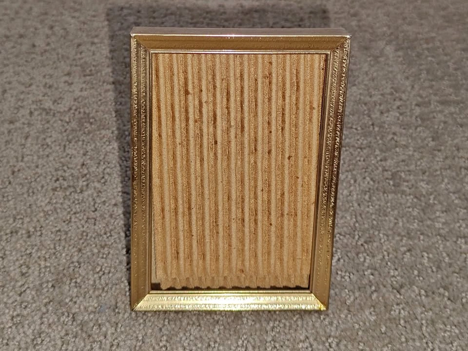 Vintage Gold Metal Small Picture Frame – Fits 3.5" x 5" Photo