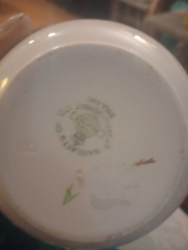 Barratts of Staffordshire Creamer - photo 2