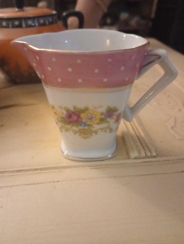 Nihon Ceramics Creamer