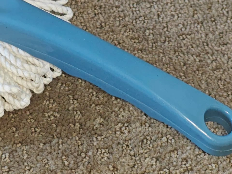 Versatile Cotton Head Mini Mop / Duster Brush For Tight Spaces - photo 4