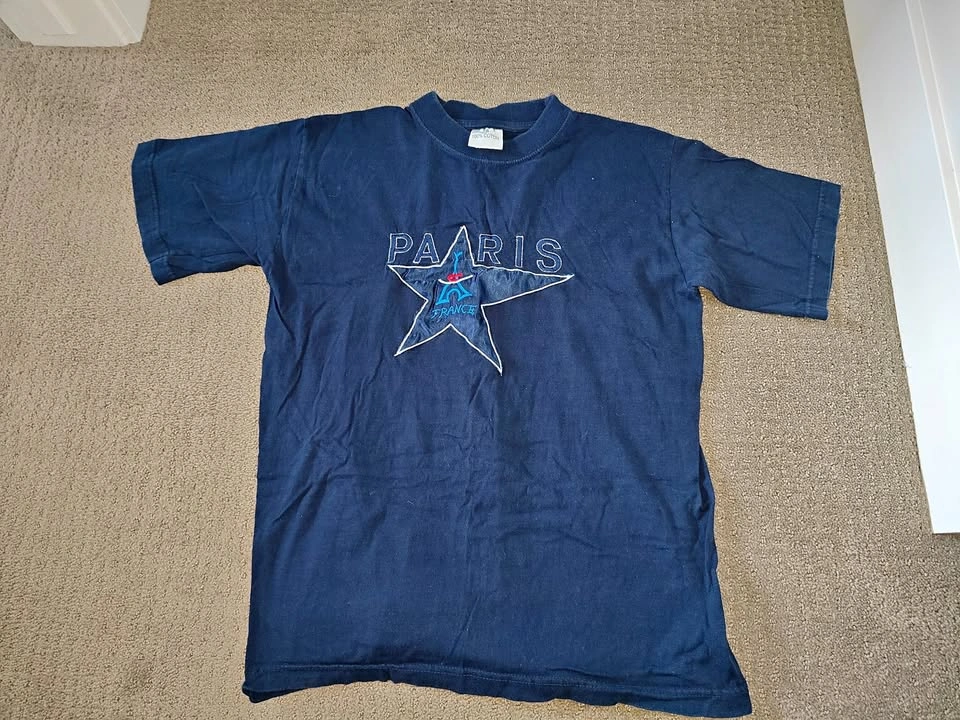 Paris France Eiffel Tower T-Shirt - Size: Small - Cotton