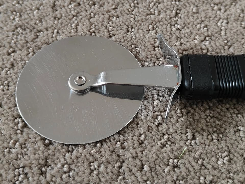 Stainless Steel Pizza Cutter Wheel - Pizza Slicer - photo 3